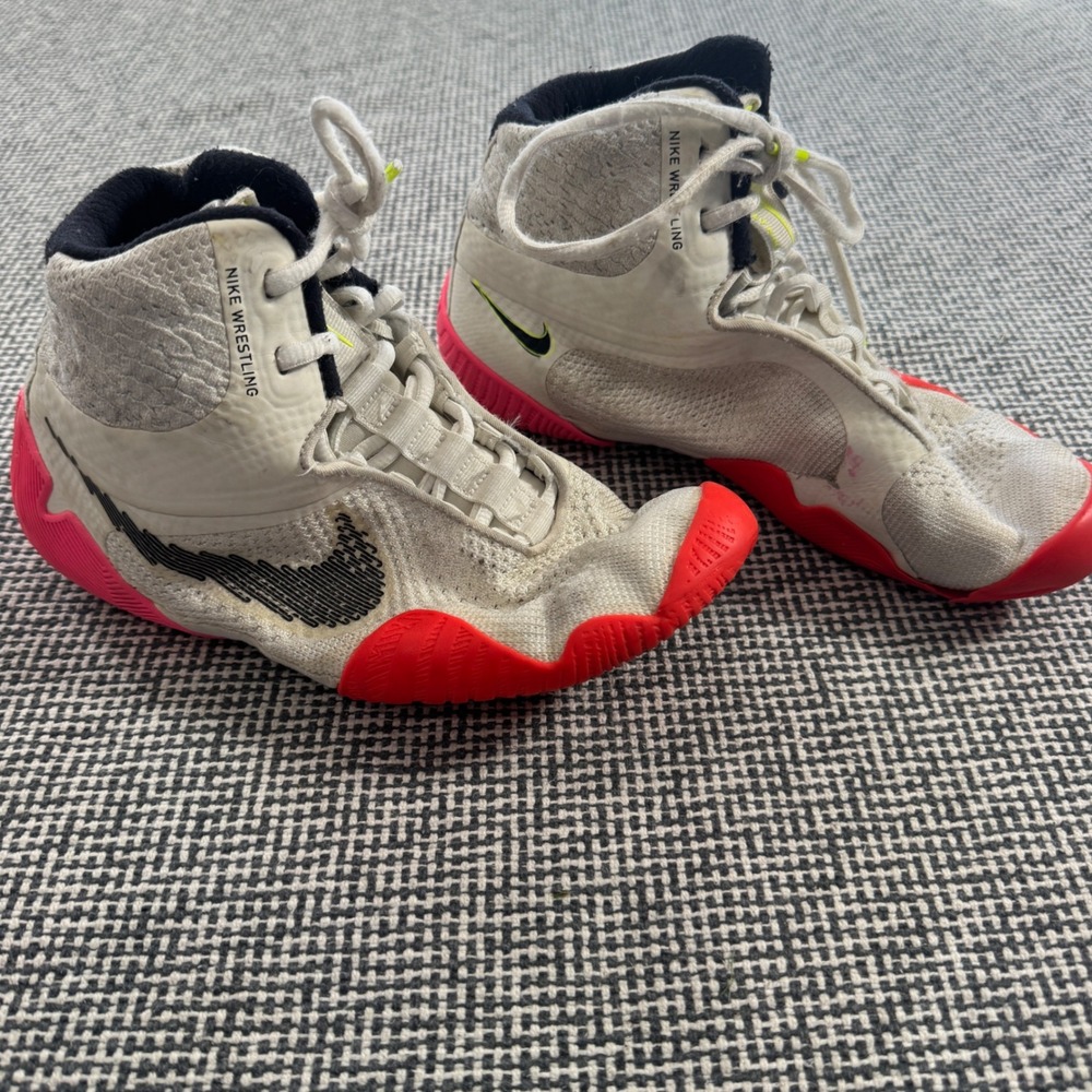 Nike Tawa SE Wrestling Shoes White Bright Crimson DJ4474-121 Mens 7.5